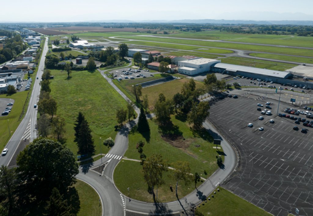 Travaux de voirie au rond point de l'aéroport 